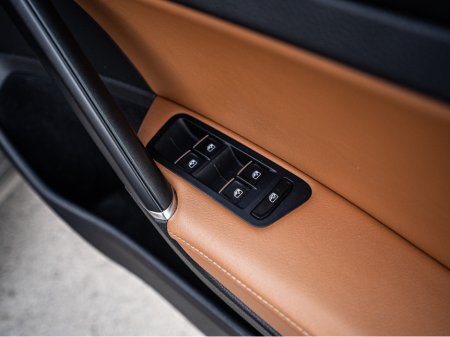 2016 Volkswagen Golf - thumbnail 23