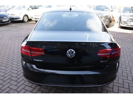 2018 Volkswagen Passat - thumbnail 5