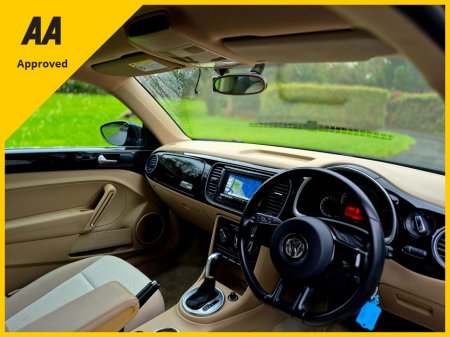 2015 Volkswagen Beetle Design+Auto+Low KM's €13,995