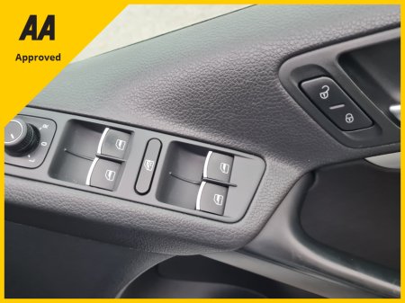 2015 Volkswagen Tiguan - thumbnail 28