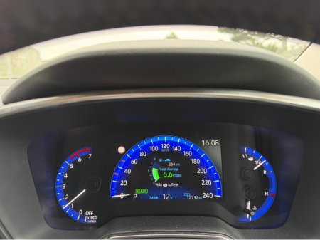 2021 Toyota Corolla - thumbnail 2