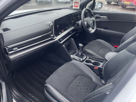 2024 Kia Sportage GT Line thumbnail