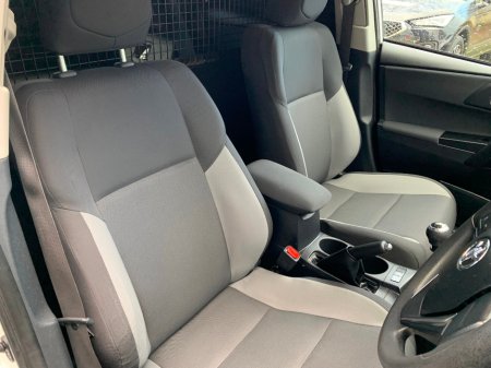 2019 Toyota Auris 1.4 D4D TERRA CAR VAN // PRICE EXCL. VAT // LOW MILEAGE // GREAT CONDITION // 04/26 CVRT // €6,906 thumbnail