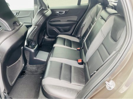 2022 Volvo V60 - thumbnail 26