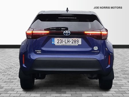 2023 Toyota Yaris CR CROSS LUNA SPORT 4DR AUTO €27,945 thumbnail