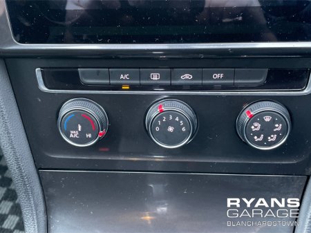 2017 Volkswagen Golf **DEPOSIT PAID** 1.2 TSI AUTO 5DR €15,500 thumbnail