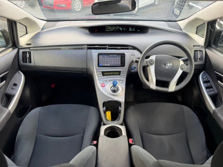 2015 Toyota Prius - thumbnail 13