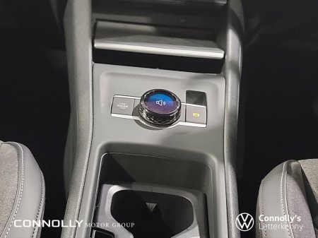 2026 Volkswagen Tiguan  thumbnail