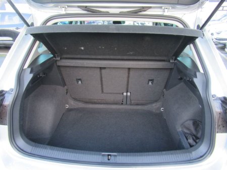 2023 Volkswagen Tiguan Life 2.0tdi M6F 122HP 5 €33,990 thumbnail