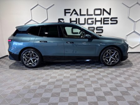 2022 BMW iX - view 4