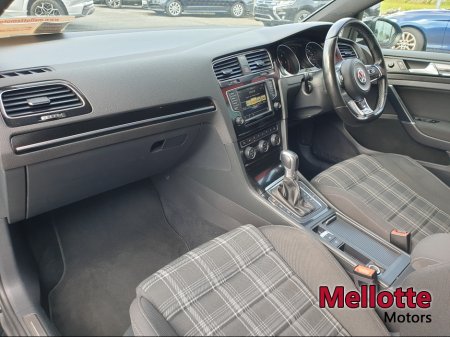 2017 Volkswagen Golf - thumbnail 13