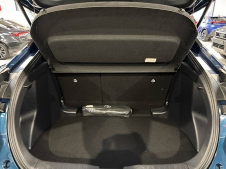 2024 Toyota C-HR HYBRID SPORT+ AUTO thumbnail