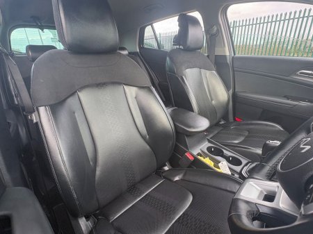 2025 Kia Sportage - thumbnail 17