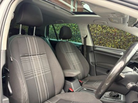 2016 Volkswagen Golf 1.2 TSI - IRISH CAR - SUNROOF €14,900 thumbnail