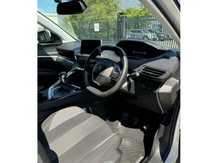 2021 Peugeot 3008 Commercial €16,869