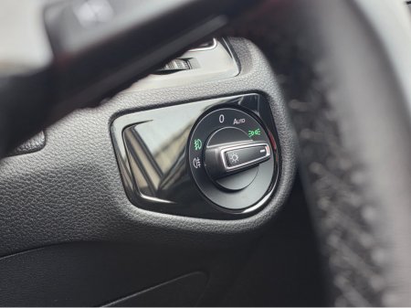 2019 Volkswagen Golf 1.4 TSI HIGHLINE VIRTUAL CLOCKS SAT NAV PACK - -REVERSE CAMERA - NAVIGATION - CARPLAY - ANDROID AUTO- BLIND SPOT REAR TRAFFIC ASSIST - DISCOVER PRO €18,750 thumbnail