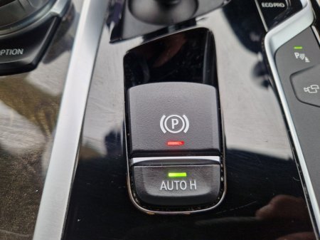 2018 BMW 5 Series - thumbnail 45