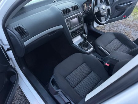 2012 Skoda Octavia 1.6 CR TDI ELEGANCE €4,950 thumbnail