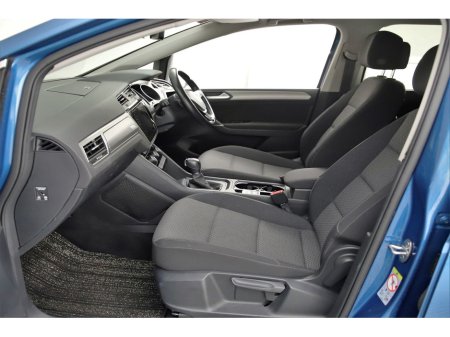 2017 Volkswagen Touran 1.4 TSI DSG COMFORTLINE*REVERSE CAM*CAR PLAY*ANDROID AUTO* €18,890 thumbnail