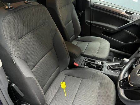 2018 Volkswagen Golf €18950 2018 VOLKSWAGEN GOLF TSI CONFORTLINE 1.2 AUTOMATIC / REVERSE CAMERA / PADDLE SHIFTERS / CRUISE CONTROL €18,950 thumbnail