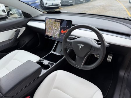 2019 Tesla Model 3 PERFORMACE..WHITE LEATHER..AWD €20,900 thumbnail