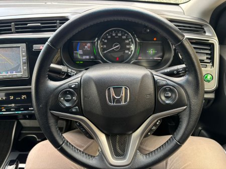 2019 Honda Grace - thumbnail 13