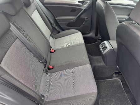 2013 Volkswagen Golf - thumbnail 19