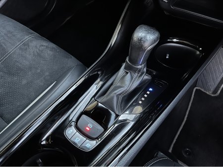 2020 Toyota C-HR GR AUTOMATIC HYBRID 1.8 PETROL //HIGH SPEC//REVERSE CAMERA//ADAPTIVE CRUISE CONTROL//HEATED SEATS// €24,950 thumbnail