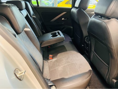 2024 Opel Astra - thumbnail 7