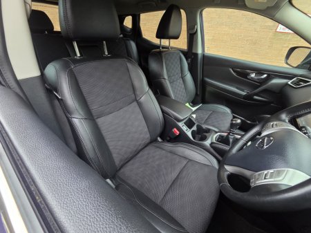 2015 Nissan Qashqai - thumbnail 14