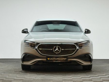 2025 Mercedes-Benz E Class - thumbnail 2