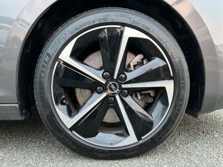 2023 Opel Astra Elegance PHEV 1.6 180ps 8 Speed Auto €29,950 thumbnail