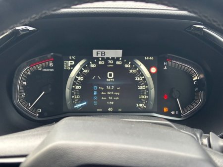 2025 Isuzu D-MAX V-CROSS AUTO DCB €49,789 thumbnail