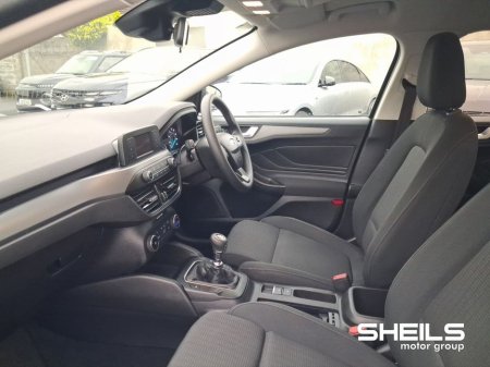 2019 Ford Focus - thumbnail 5