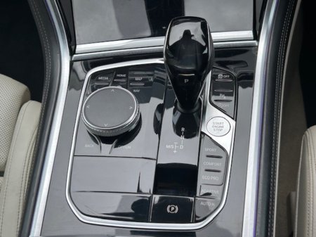 2019 BMW 8 Series - thumbnail 24