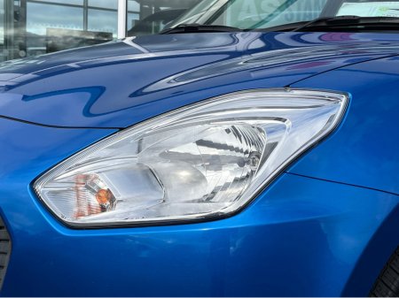 2017 Suzuki Swift - thumbnail 3