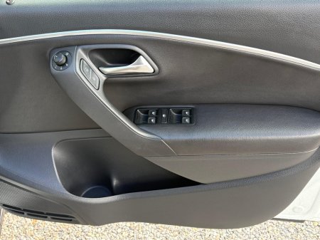 2017 Volkswagen Polo - thumbnail 8