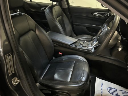 2017 Alfa Romeo Giulia 2.2JTD 180HP SUPER LUXURY 4DR AUTO €16,900 thumbnail