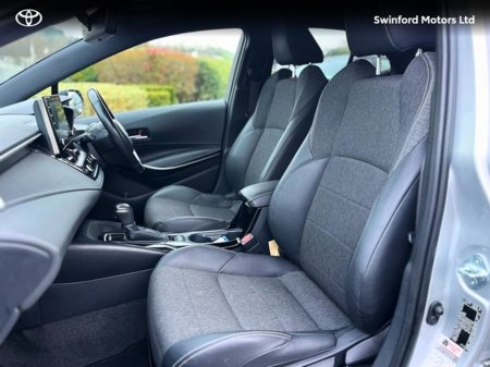 2022 Toyota Corolla HYBRID L/SPORT HB 4DR €26,950 thumbnail