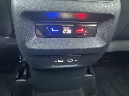 2025 Volkswagen Tiguan - thumbnail 11