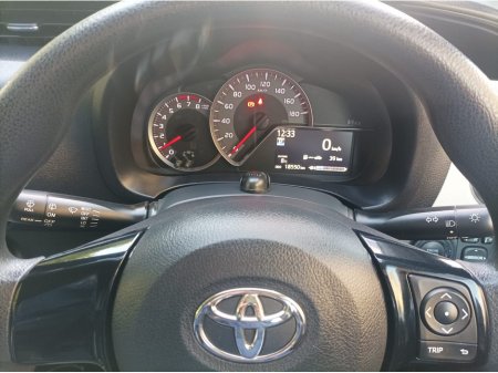 2015 Toyota Yaris 1.3 AUTOMATIC ONLY 18,550km FULLY SERVICED 4 NEW TYRES 2 YEARS NCT 6 MONTHS ROAD TAX HD REVERSE CAMERA TRACTION CONTROL WIND DEFLECTORS FACTORY IMMOBILISER PUSH BUTTON START €12,995