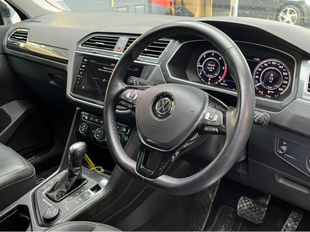 2018 Volkswagen Tiguan €24950! 2018 VW TIGUAN 2.0 TDI AUTOMATIC 4 MOTION HEATED LEATHER SEATS FRONT & REAR - CRUISE CONTROL - CARPLAY/ANDROID AUTO - REVERSE CAMERA - MEMORY SEATS - HEADS UP DISPLAY - €24,950 thumbnail