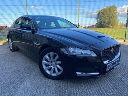2015 Jaguar XF - thumbnail 6