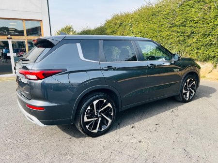 2024 Mitsubishi Outlander - thumbnail 14