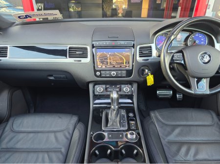 2017 Volkswagen Touareg V6 R-LINE-FULLY SERVICED WITH NEW TYRES €26,450 thumbnail