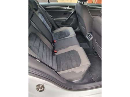 2016 Volkswagen Golf - thumbnail 10