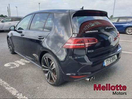 2017 Volkswagen Golf - view 4