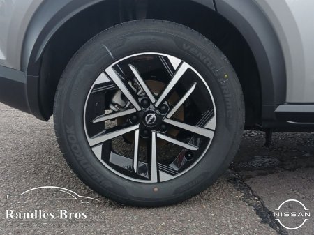 2026 Nissan Juke - thumbnail 9