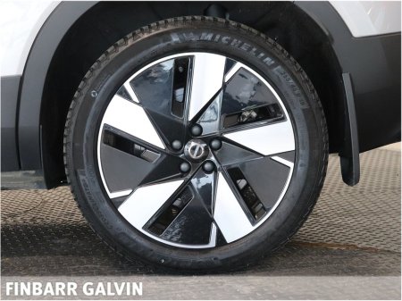 2025 Volvo XC40 - thumbnail 14