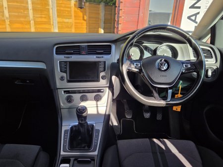 2017 Volkswagen Golf - thumbnail 30